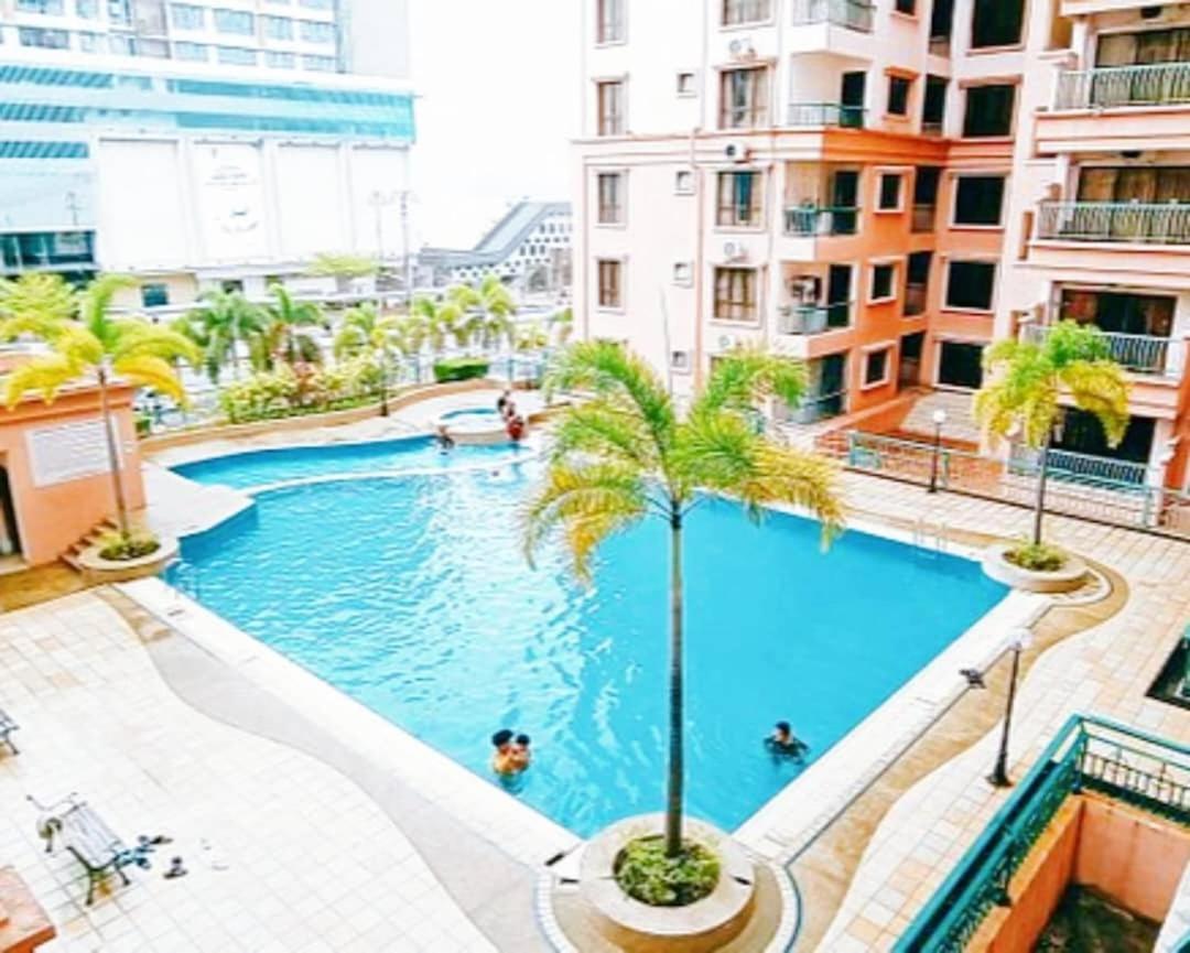 Marina Court Kota Kinabalu Sabah By Zizie Homes Luaran gambar